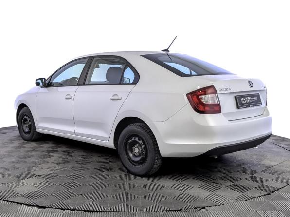 Skoda Rapid I Рестайлинг с пробегом 2018 года, цена 900 000 рублей, 178924 км, лифтбек, Автокод Объявления