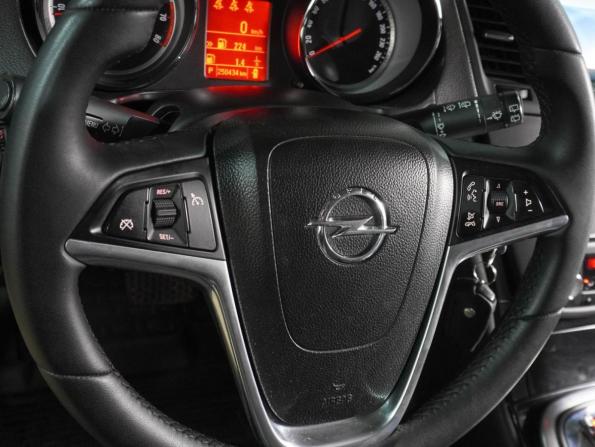 Opel Insignia I с пробегом 2012 года, цена 999 000 рублей, 250434 км, универсал, Автокод Объявления