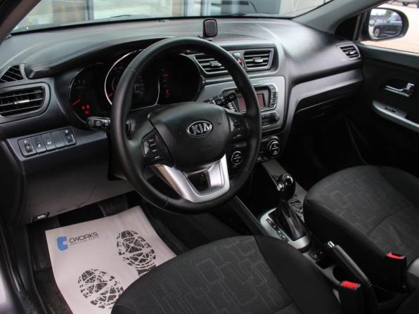 Kia Rio III Рестайлинг с пробегом 2015 года, цена 740 000 рублей, 234497 км, хэтчбек, Автокод Объявления