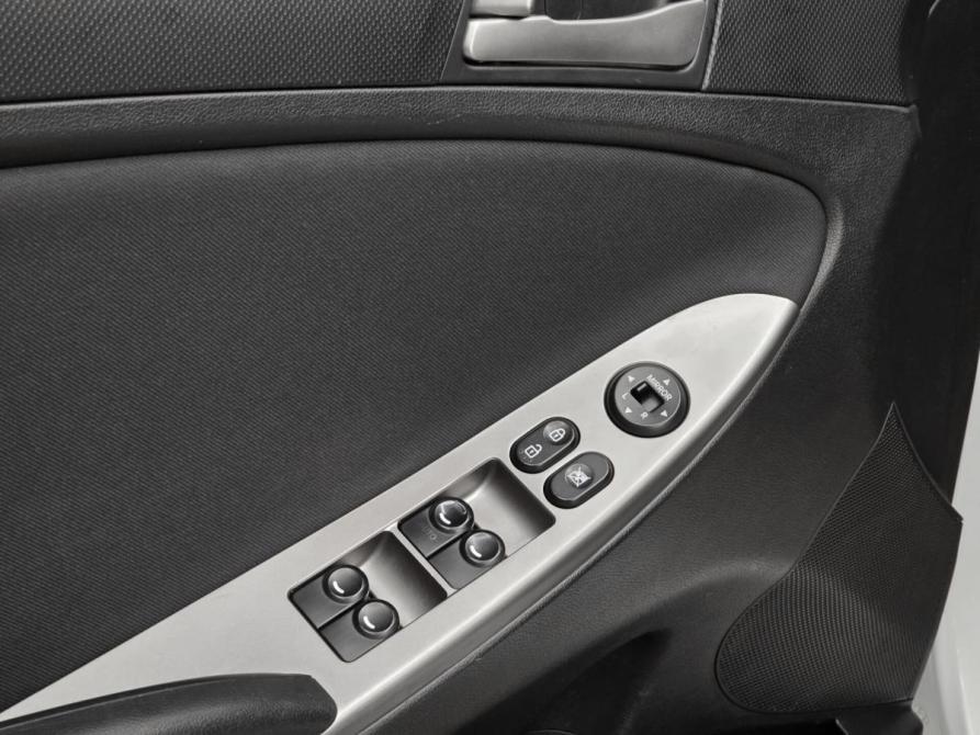Hyundai Solaris I Рестайлинг Красноярск  - изображение 17