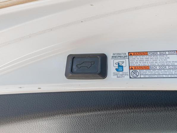 Toyota RAV4 IV (XA40) Рестайлинг с пробегом 2019 года, цена 2 399 000 рублей, 162675 км, внедорожник, Автокод Объявления