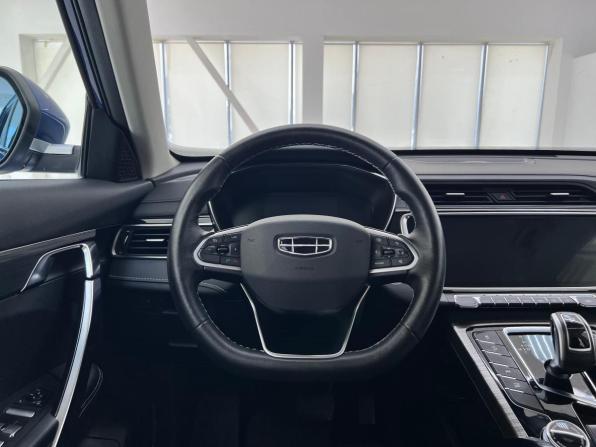 Geely Atlas Pro с пробегом 2022 года, цена 1 900 000 рублей, 45850 км, внедорожник, Автокод Объявления