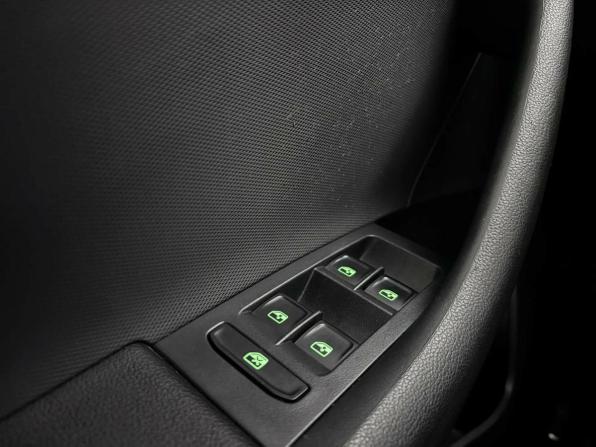 Skoda Rapid I Рестайлинг с пробегом 2018 года, цена 1 230 000 рублей, 170173 км, лифтбек, Автокод Объявления