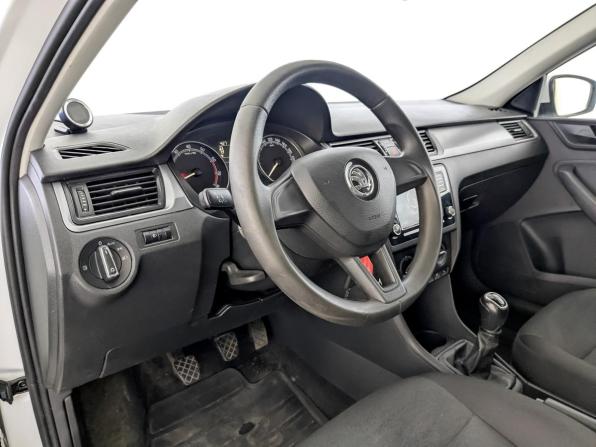 Skoda Rapid I Рестайлинг с пробегом 2019 года, цена 885 000 рублей, 182152 км, лифтбек, Автокод Объявления