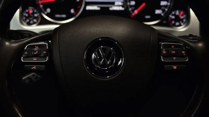 Volkswagen Touareg II с пробегом 2011 года, цена 1 990 000 рублей, 298796 км, внедорожник, Автокод Объявления