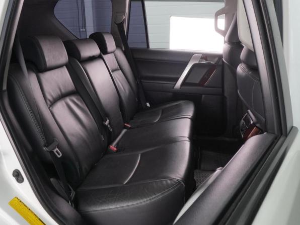 Toyota Land Cruiser Prado 150 Series Рестайлинг 1 с пробегом 2014 года, цена 3 710 000 рублей, 187923 км, внедорожник, Автокод Объявления