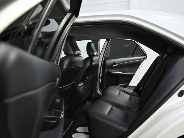 Toyota Camry VII (XV50) Рестайлинг с пробегом 2015 года, цена 1 649 000 рублей, 189000 км, седан, Автокод Объявления