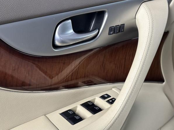 Infiniti FX II (S51) Рестайлинг с пробегом 2012 года, цена 2 250 000 рублей, 127026 км, внедорожник, Автокод Объявления