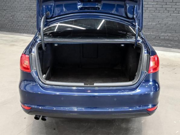 Volkswagen Jetta VI с пробегом 2011 года, цена 950 000 рублей, 252921 км, седан, Автокод Объявления
