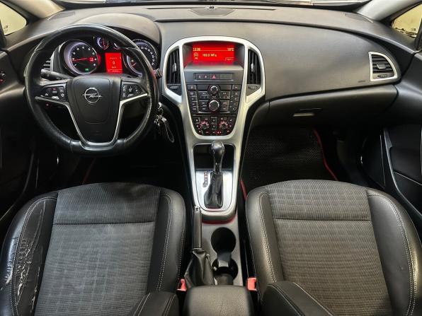Opel Astra J Рестайлинг с пробегом 2012 года, цена 720 000 рублей, 219104 км, хэтчбек, Автокод Объявления