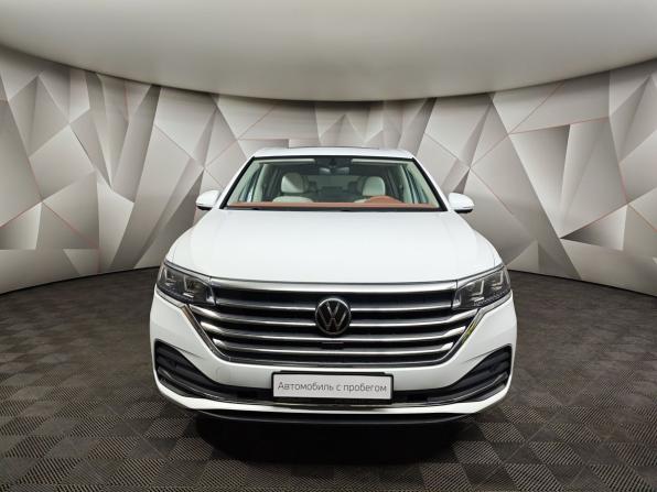 Volkswagen Viloran I с пробегом 2020 года, цена 4 495 000 рублей, 48211 км, минивэн, Автокод Объявления