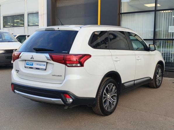 Mitsubishi Outlander III Рестайлинг 2 с пробегом 2015 года, цена 1 843 000 рублей, 130341 км, внедорожник, Автокод Объявления