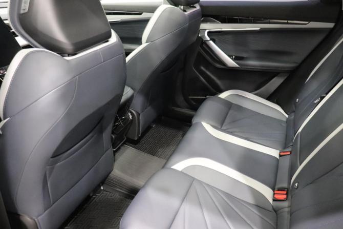 Geely Atlas II с пробегом 2024 года, цена 3 045 000 рублей, 20043 км, внедорожник, Автокод Объявления