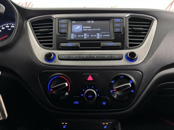 Hyundai Solaris II с пробегом 2018 года, цена 1 299 000 рублей, 120252 км, седан, Автокод Объявления