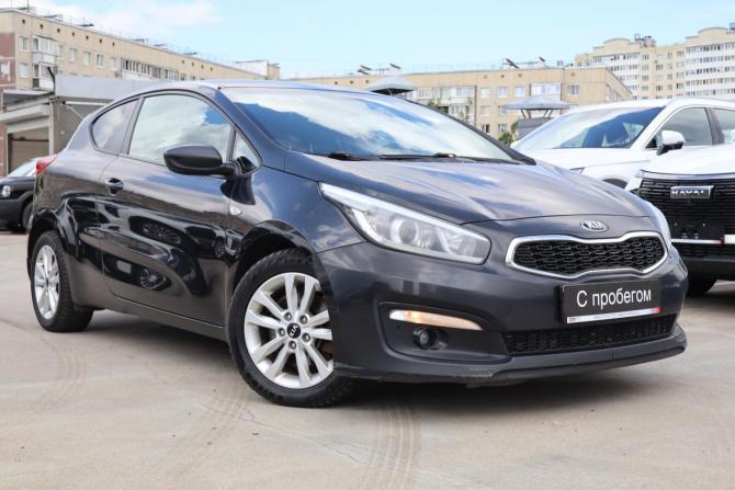 Kia Ceed II Рестайлинг с пробегом 2016 года, цена 939 000 рублей, 211000 км, хэтчбек, Автокод Объявления