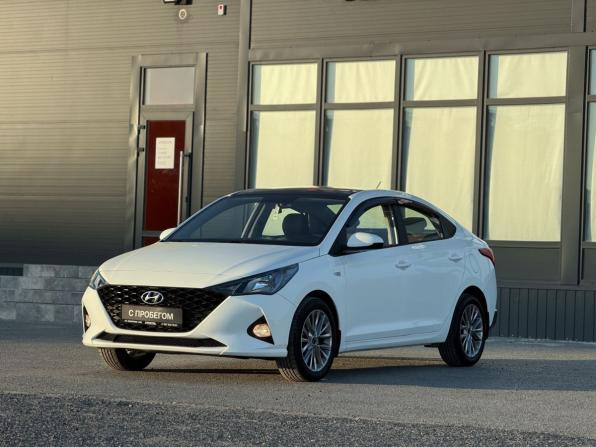 Hyundai Solaris II Рестайлинг с пробегом 2021 года, цена 1 700 000 рублей, 29226 км, седан, Автокод Объявления