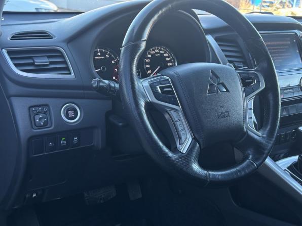 Mitsubishi Pajero Sport III с пробегом 2016 года, цена 3 070 000 рублей, 74555 км, внедорожник, Автокод Объявления