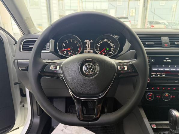 Volkswagen Jetta VI Рестайлинг с пробегом 2017 года, цена 1 370 000 рублей, 210888 км, седан, Автокод Объявления