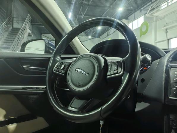 Jaguar XE I с пробегом 2016 года, цена 1 299 000 рублей, 192000 км, седан, Автокод Объявления