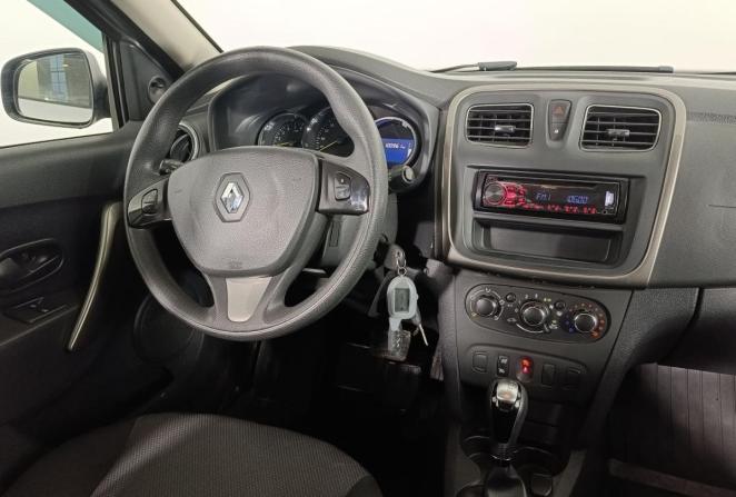 Renault Sandero II с пробегом 2015 года, цена 915 000 рублей, 100837 км, хэтчбек, Автокод Объявления