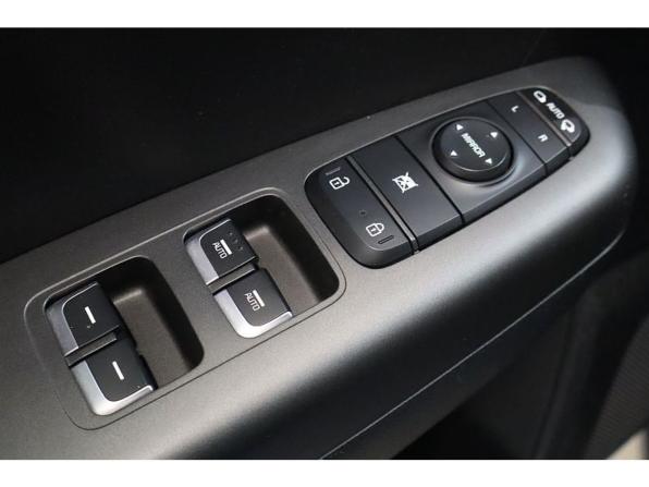 Kia Sportage IV Рестайлинг с пробегом 2020 года, цена 2 329 000 рублей, 63222 км, внедорожник, Автокод Объявления