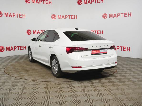 Skoda Octavia IV (A8) с пробегом 2022 года, цена 2 198 000 рублей, 90400 км, лифтбек, Автокод Объявления