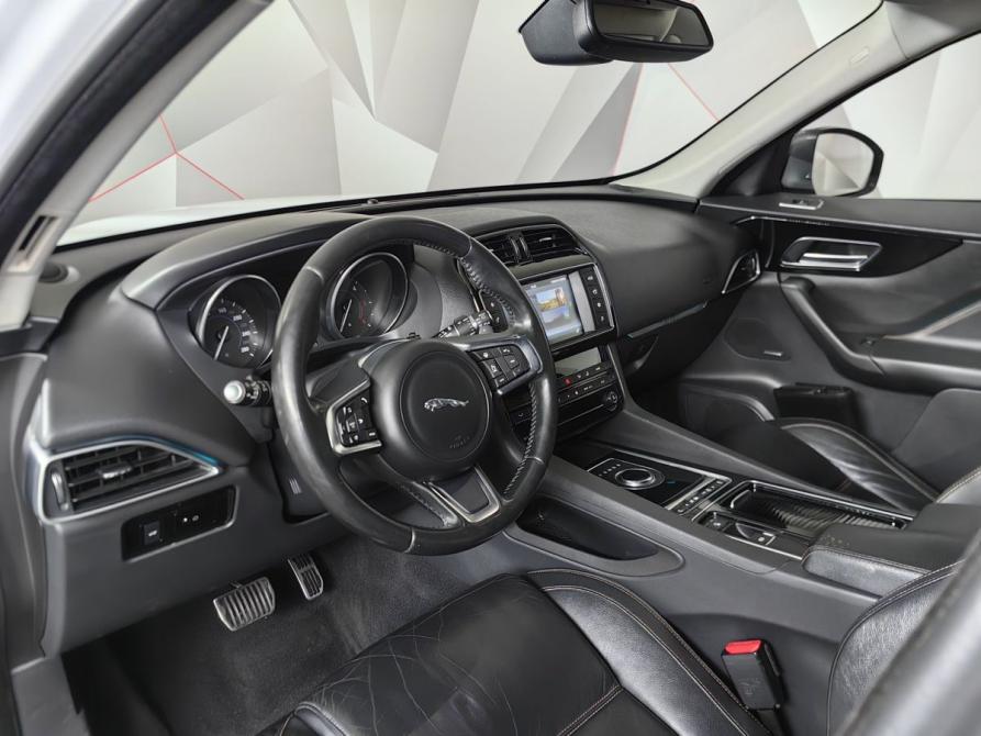 Jaguar F-Pace I Москва  - изображение 19