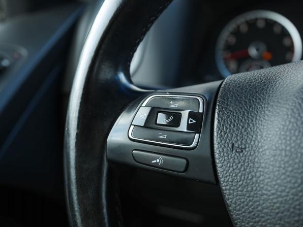 Volkswagen Tiguan I Рестайлинг с пробегом 2013 года, цена 1 059 000 рублей, 242019 км, внедорожник, Автокод Объявления