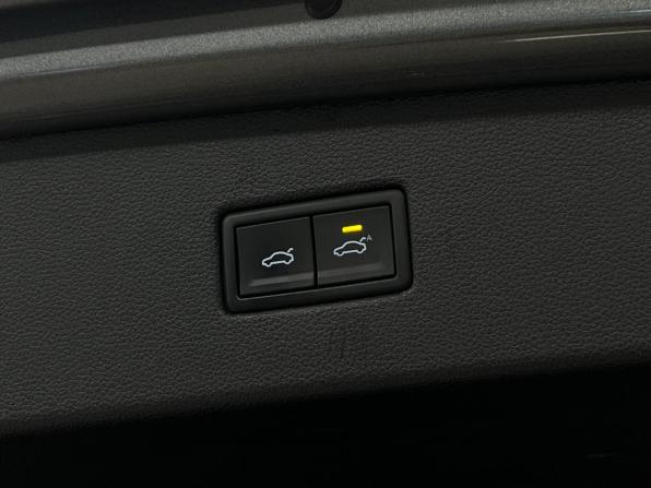 Volkswagen Tiguan II Рестайлинг с пробегом 2021 года, цена 2 265 000 рублей, 232305 км, внедорожник, Автокод Объявления