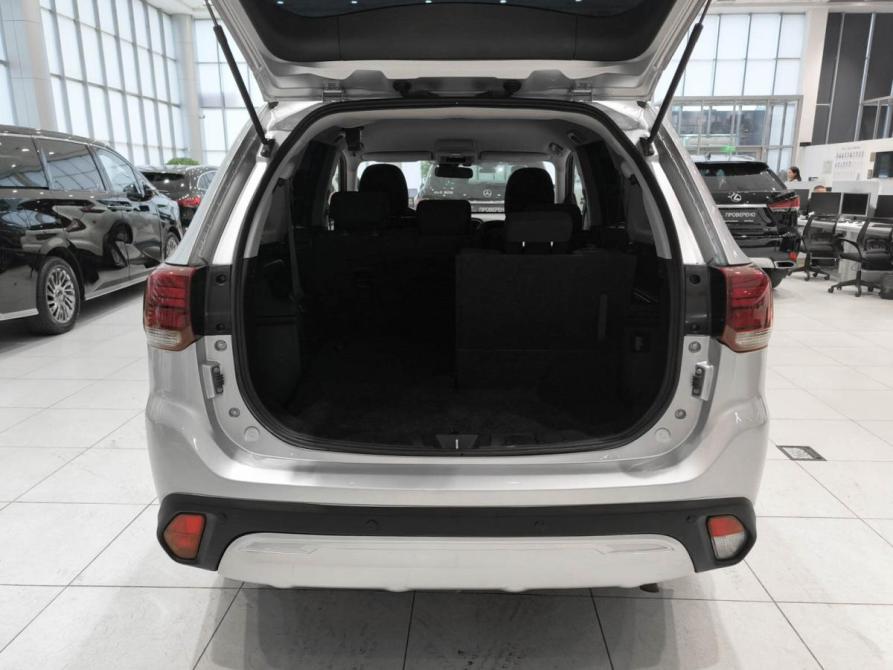 Mitsubishi Outlander III Рестайлинг 3 Казань  - изображение 12