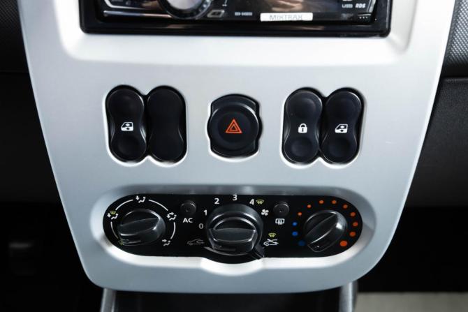 Renault Sandero I с пробегом 2012 года, цена 709 000 рублей, 210000 км, хэтчбек, Автокод Объявления