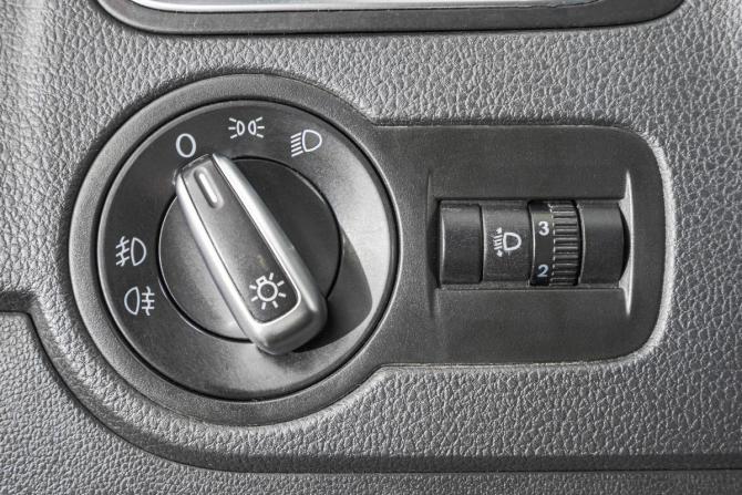 Volkswagen Polo V Рестайлинг с пробегом 2015 года, цена 1 149 000 рублей, 207000 км, седан, Автокод Объявления