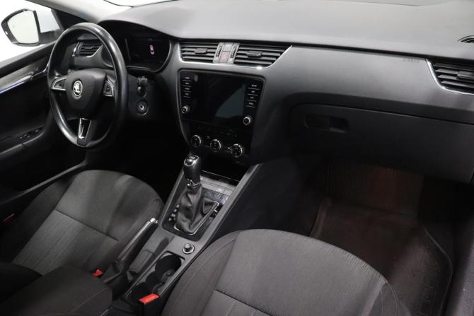 Skoda Octavia III (A7) Рестайлинг с пробегом 2018 года, цена 1 907 000 рублей, 78327 км, лифтбек, Автокод Объявления