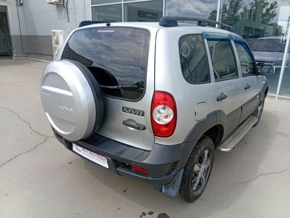 Chevrolet Niva I Рестайлинг с пробегом 2012 года, цена 590 000 рублей, 131269 км, внедорожник, Автокод Объявления