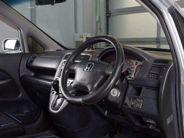 Honda Stream I с пробегом 2001 года, цена 385 995 рублей, 372479 км, компактвэн, Автокод Объявления
