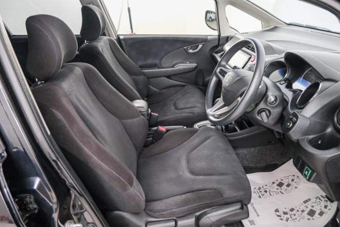 Honda Fit II с пробегом 2013 года, цена 899 000 рублей, 93000 км, хэтчбек, Автокод Объявления