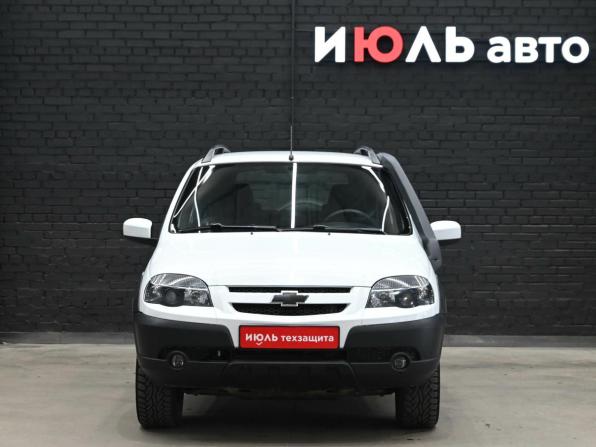 Chevrolet Niva I Рестайлинг с пробегом 2017 года, цена 800 000 рублей, 98231 км, внедорожник, Автокод Объявления