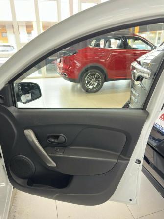 Renault Logan II Рестайлинг с пробегом 2021 года, цена 1 030 000 рублей, 112500 км, седан, Автокод Объявления
