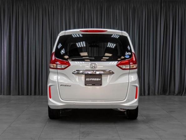 Honda Freed II Рестайлинг с пробегом 2020 года, цена 1 819 000 рублей, 71949 км, компактвэн, Автокод Объявления