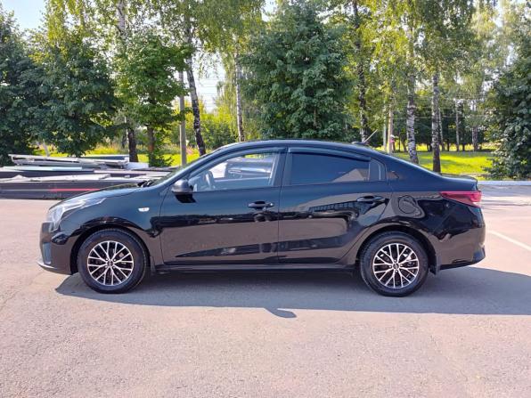 Kia Rio IV Рестайлинг с пробегом 2021 года, цена 1 700 000 рублей, 88515 км, седан, Автокод Объявления