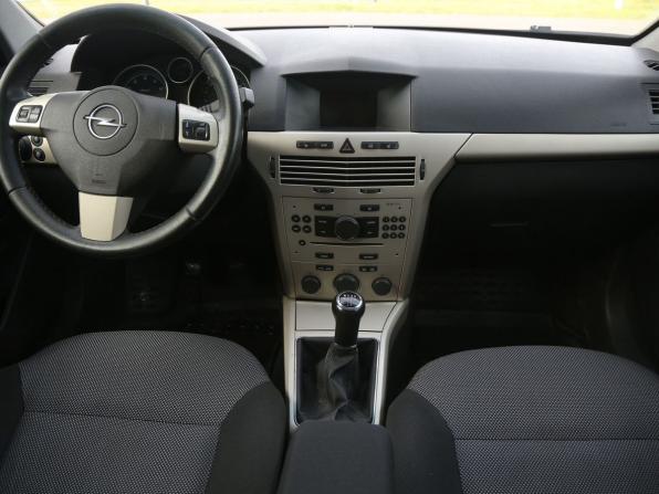 Opel Astra H Рестайлинг с пробегом 2008 года, цена 332 000 рублей, 243500 км, хэтчбек, Автокод Объявления