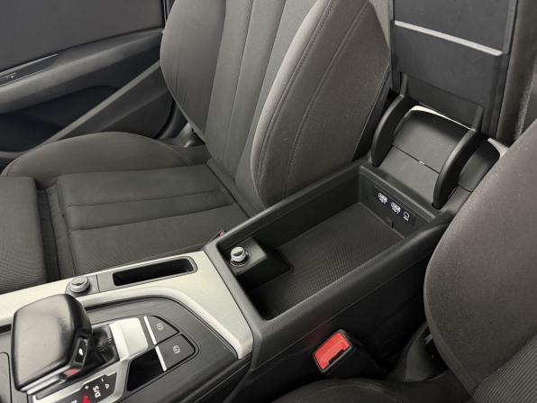 Audi A4 V (B9) с пробегом 2015 года, цена 2 125 000 рублей, 180000 км, седан, Автокод Объявления