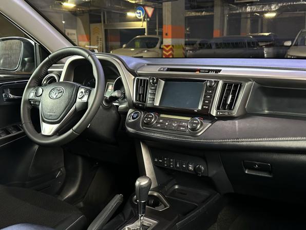 Toyota RAV4 IV (XA40) Рестайлинг с пробегом 2017 года, цена 2 649 000 рублей, 129904 км, внедорожник, Автокод Объявления