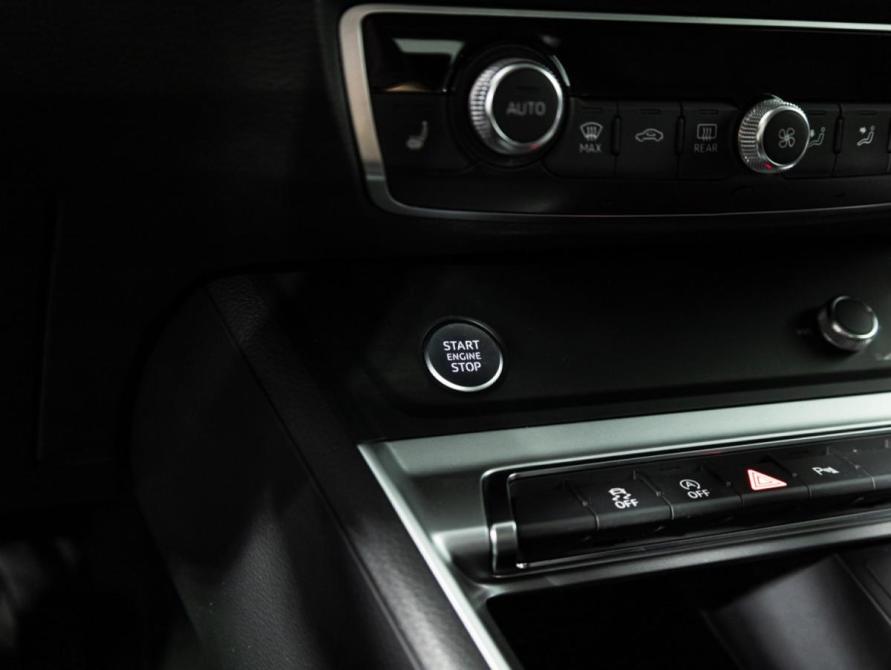 Audi Q3 II (F3) Санкт-Петербург  - изображение 21