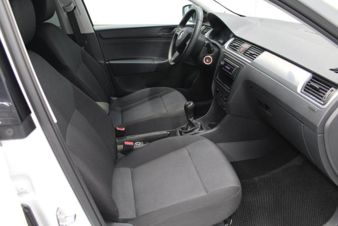Skoda Rapid I с пробегом 2014 года, цена 689 000 рублей, 118360 км, лифтбек, Автокод Объявления