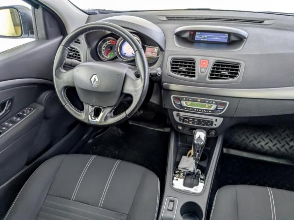Renault Fluence I Рестайлинг с пробегом 2015 года, цена 1 220 000 рублей, 55743 км, седан, Автокод Объявления
