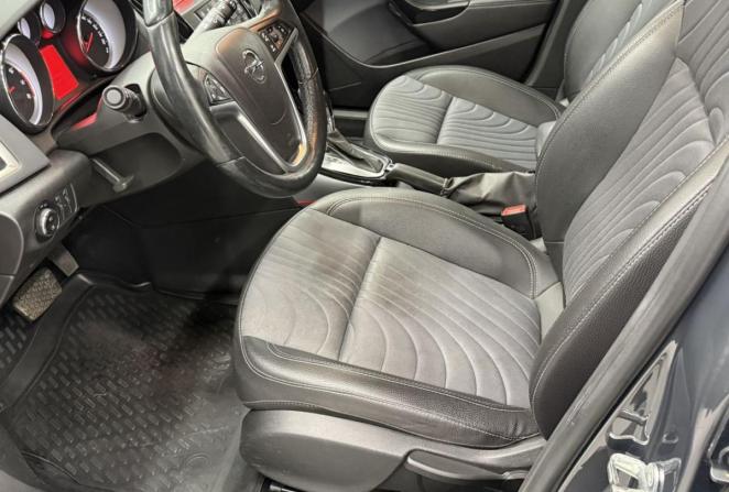 Opel Astra J Рестайлинг с пробегом 2014 года, цена 900 000 рублей, 120957 км, хэтчбек, Автокод Объявления