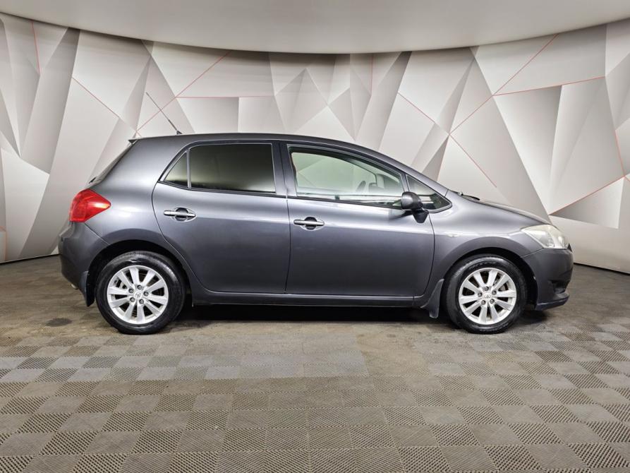 Toyota Auris I Москва  - изображение 6