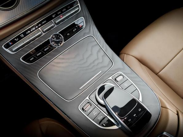 Mercedes-Benz E-Класс V (W213 S213 C238) с пробегом 2020 года, цена 3 550 000 рублей, 105423 км, седан, Автокод Объявления