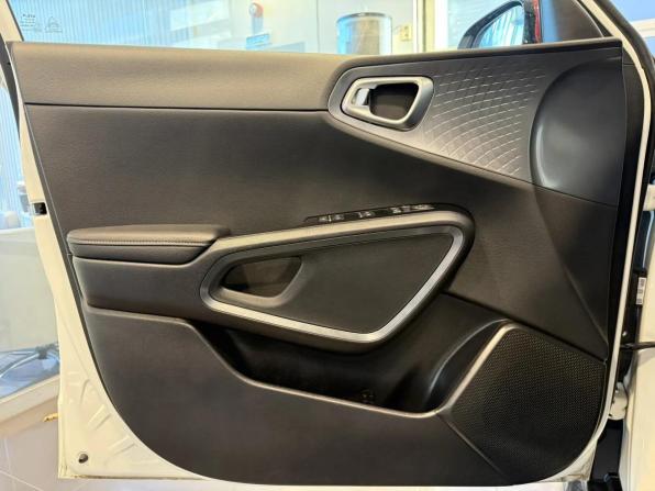 Kia Soul III Рестайлинг с пробегом 2022 года, цена 2 450 000 рублей, 21121 км, хэтчбек, Автокод Объявления